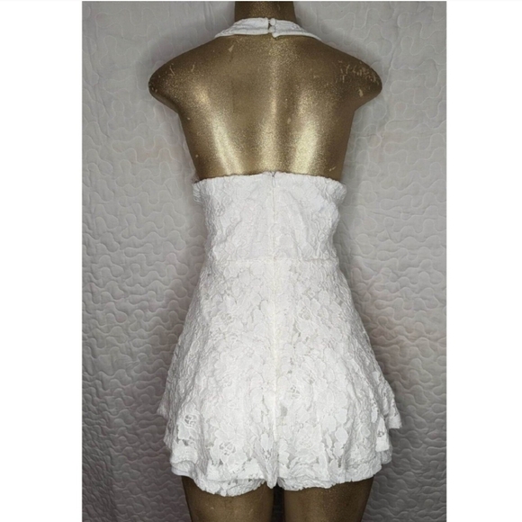 Brand New Lulus white lace romper - Picture 2 of 4